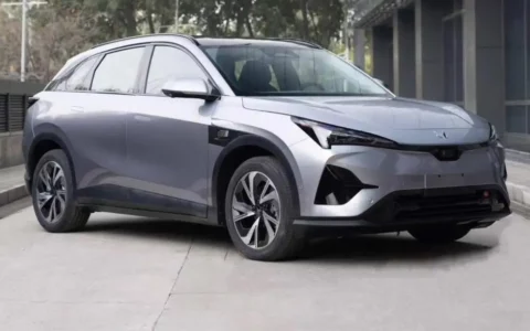 极狐阿尔法T5车型将于11月30日开启预售 最大续航660公里