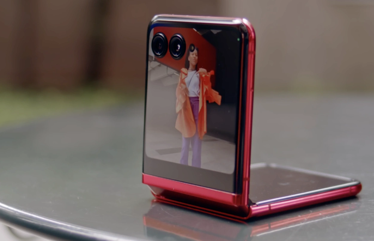 摩托罗拉美国官网网络星期一motorola razr+ 2023手机优惠300美元