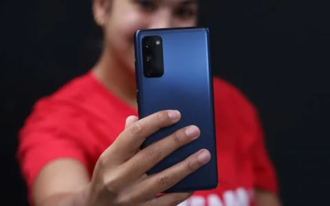 三星Samsung Galaxy S20 FE 5G将于2023年11月在美国和拉丁美洲获得安全更新