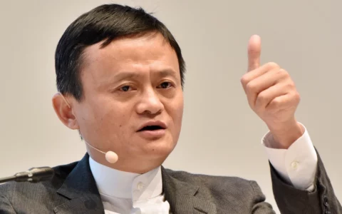拼多多市值逼近阿里 马云内网罕见发文鼓励创新称，AI电商时代刚刚开始