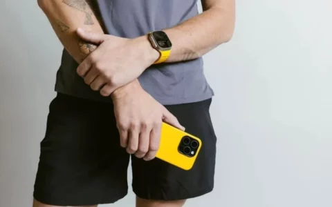 Nomad推出“限量款”赛车黄风格苹果Apple Watch表带及iPhone手机壳 售价50美元起