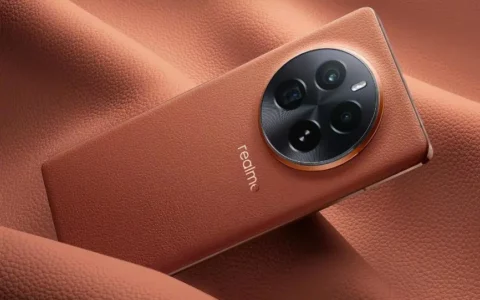 realme 真我 GT5 Pro手机“赤岩”配色亮相 首发超硬铝金属中框