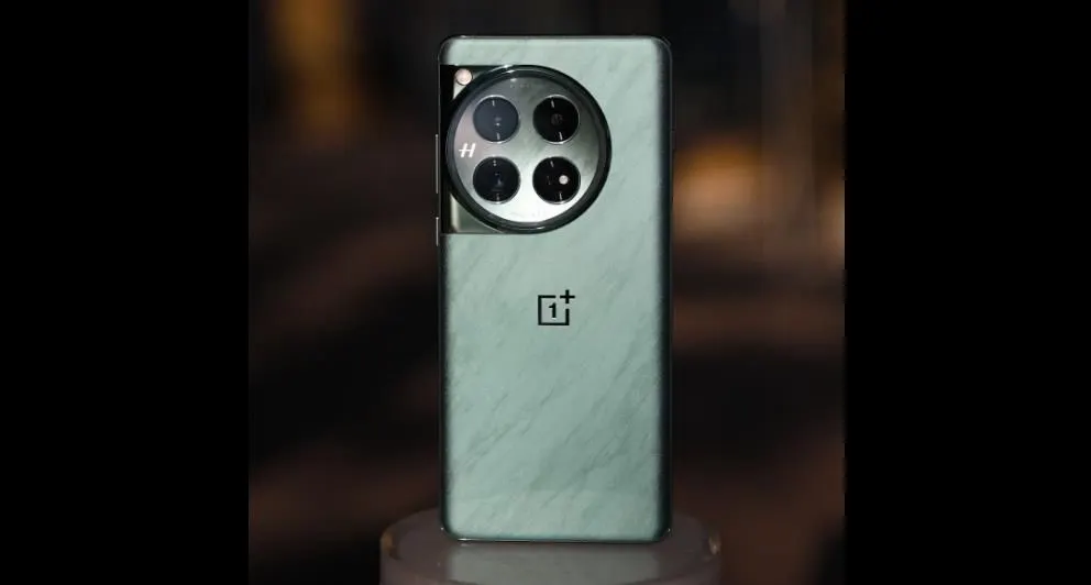 一加OnePlus 12信息泄漏 包括规格和颜色