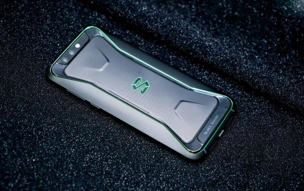 黑鲨BlackShark手机回应“不务正业”：资源有限，只能把手头上的产品捂热