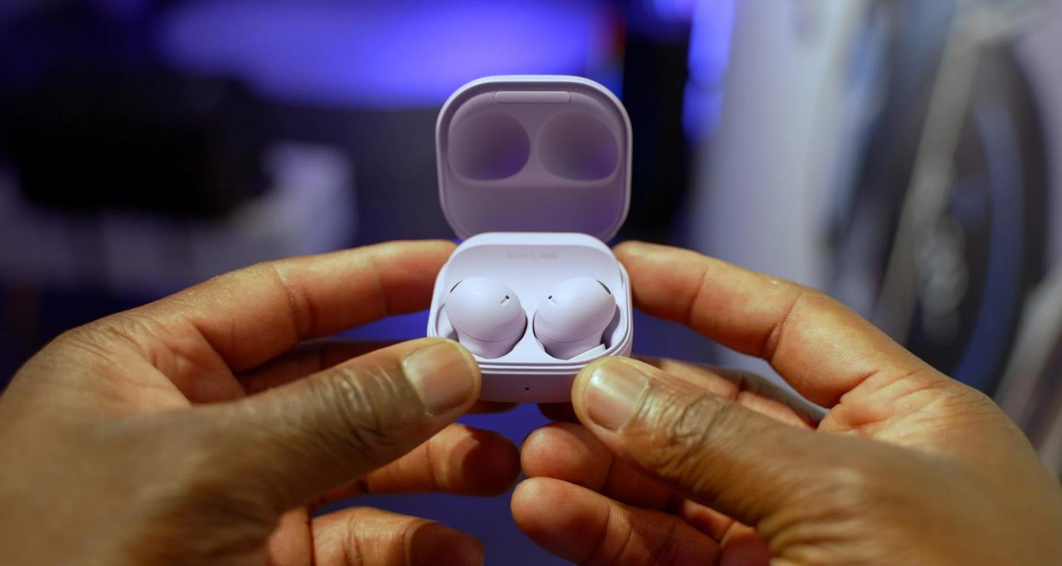三星Samsung Galaxy Buds 2 Pro三星商店优惠60美元，售价169美元