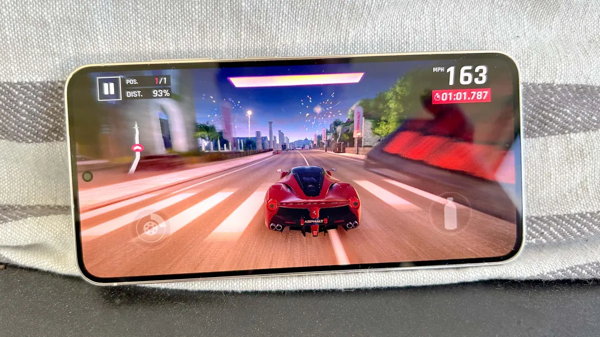 等待三星 Samsung Galaxy S24 还是购买 Galaxy S23？五个问题帮您决策