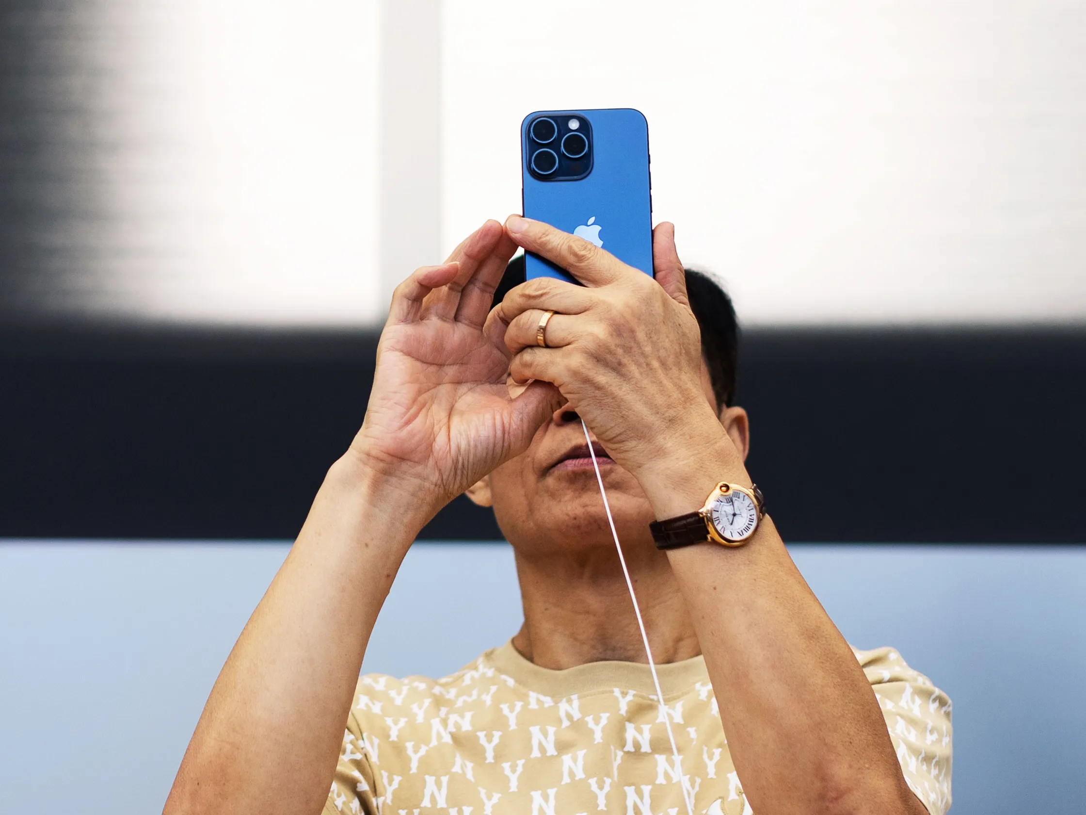 政府监控升级：美国和外国执法部门可访问iOS和Android推送通知记录