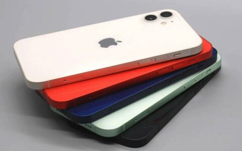 加拿大亚马逊优惠：苹果Apple iPhone 13翻新机优惠166加拿大元，售价920加拿大元
