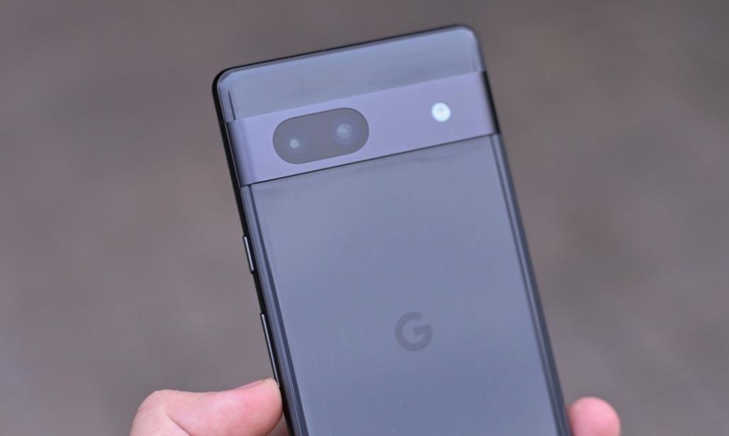 英国亚马逊优惠：谷歌Google Pixel 7a和Pixel 30W充电器套装优惠70英镑，售价379英镑