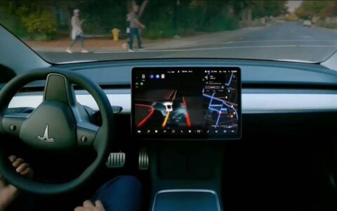 外媒“”特斯拉Tesla Dojo超算项目负责人辞职 由原苹果Apple高管接任
