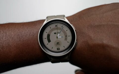 在三星商店买三星Samsung Galaxy Watch 5 Pro至少便宜80美元