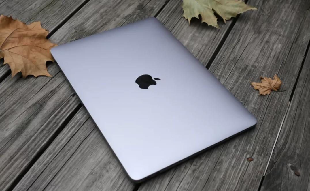 总体最佳预算笔记本电脑推荐：苹果Apple MacBook Air M1亚马逊800美元