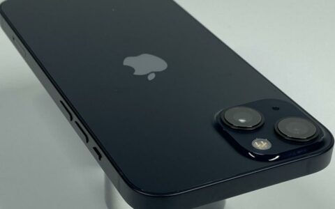 加拿大BEST BUY苹果Apple iPhone 13 128GB翻新版售价679美元，优惠221美元