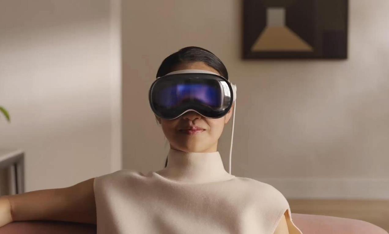 供应链：目前已做好年产100万台苹果Apple Vision Pro的准备