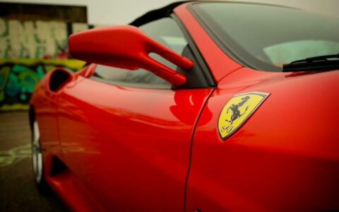 法拉利Ferrari推出打击商标侵权奖赏计划 举报者将获神秘礼品
