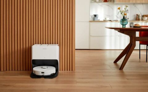 Roborock S8 Pro Ultra扫地机器人在加拿大亚马逊优惠600美元，售价1599美元