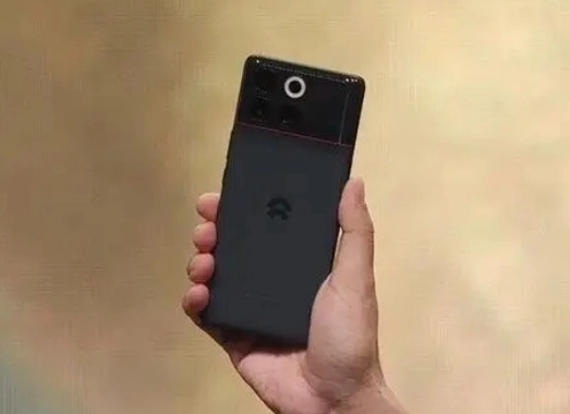 蔚来李斌称自己不用NeoPhone用iPhone 数据迁移太麻烦