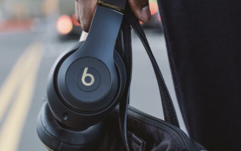 美国BEST BUY Beats Studio Pro优惠170美元，售价179.99美元