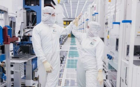 英特尔Intel CEO：晶圆代工业务暂未计划分拆