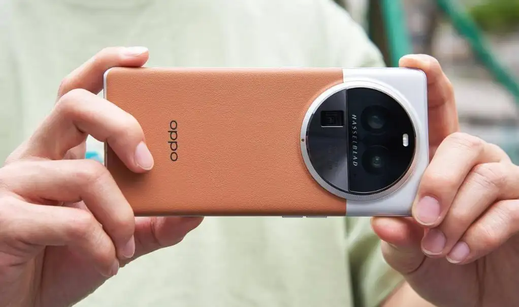 OPPO Find X7系列手机屏幕参数曝光：标准版配备6.78英寸1.5K京东方屏