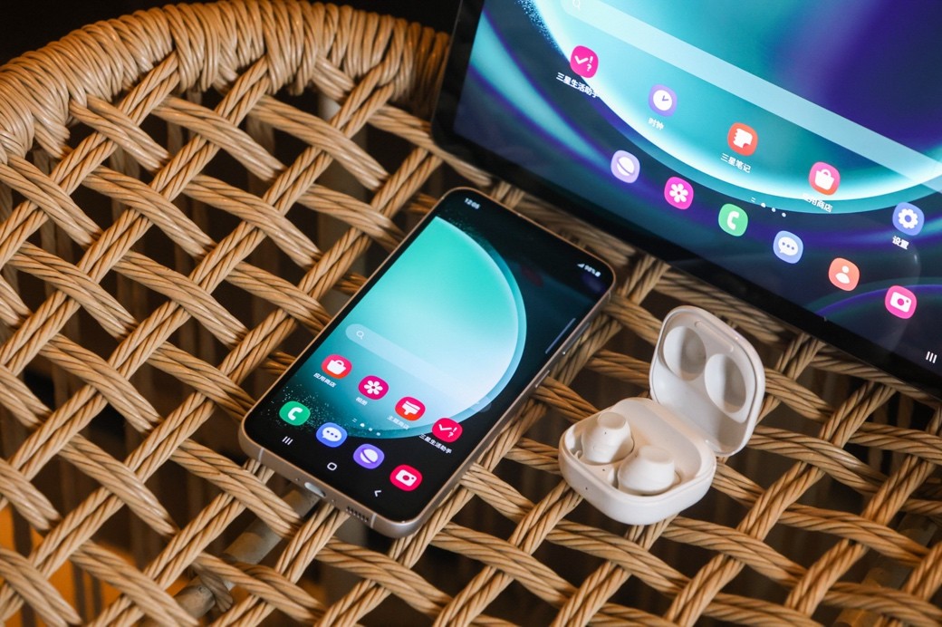 圣诞元旦好礼来袭 用三星Galaxy Buds FE制造节日仪式感