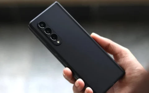 三星Samsung Galaxy Z Fold 3迎来Android 14更新