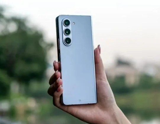 三星Samsung Galaxy Z Fold5：体验折叠屏，玩一次就回不去了