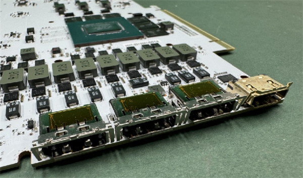 影驰 20 周年 RTX 4070 纪念版 携手DLSS 3“流畅”一整年