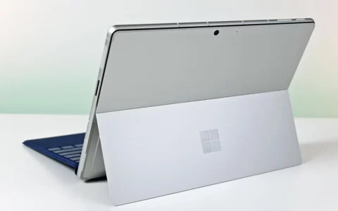 微软Microsoft Surface Pro 10二合一笔记本曝光 搭载英特尔Intel第14代芯片