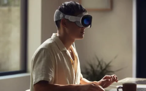 苹果Apple下一代混合现实耳机Vision Pro或于2027年推出 采用先进RGB OLEDoS屏幕