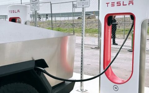 特斯拉Tesla Cybertruck充电曲线曝光 4680电池性能引发热议