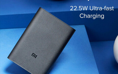 小米Xiaomi 10000mAh移动电源Pocket Pro在印度亚马逊可以省900卢布，仅售1599卢布！