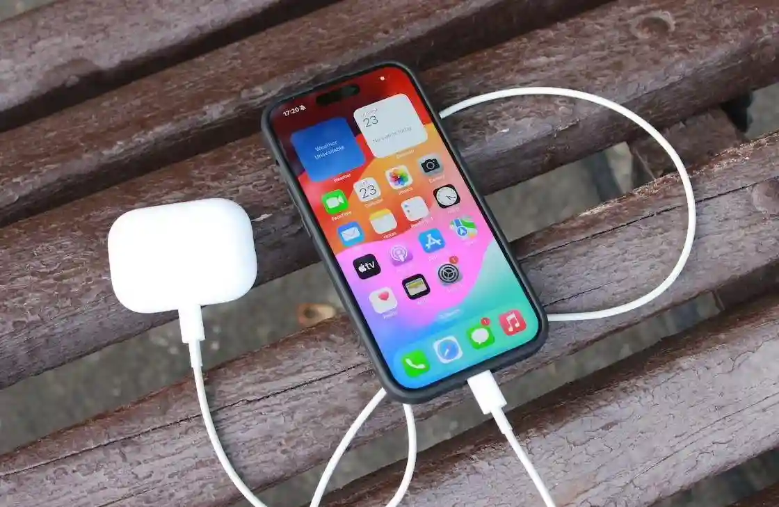 消息称苹果Apple iPhone用户遭遇iOS 17.2.1升级困扰 无法拨打电话、蜂窝上网