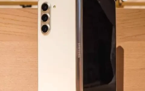 三星Samsung Galaxy Z Fold5大屏解决因屏幕太小总看不清的问题！