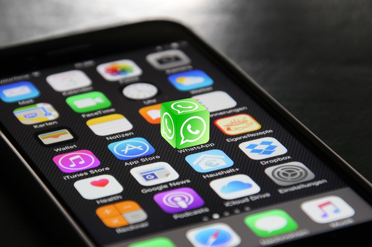 苹果iOS 18曝光：升级新版Siri以及首次支持自然对话能力