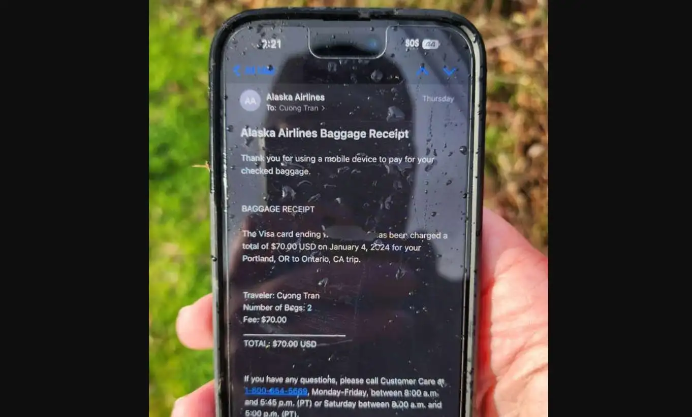 乘客苹果Apple iPhone从1.6万英尺高空坠落后仍可使用