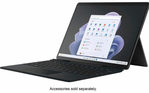 微软Microsoft Surface Pro 9 13英寸平板电脑在美国百思买可以省300美元，仅售1299.99美元！
