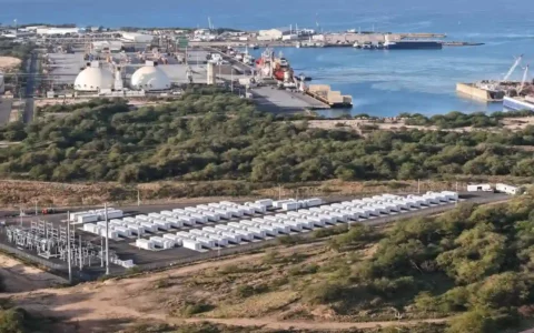 特斯拉Tesla超级电池组系统在夏威夷正式启动 助力清洁能源转型