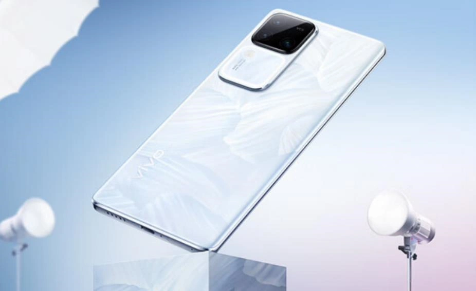 vivo S18e / Pro正式开售 搭载自研AI蓝心大模型
