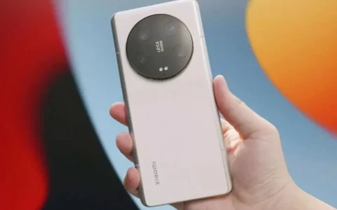 小米Xiaomi 14 Ultra曝光：影像升级，卫星通信技术加持