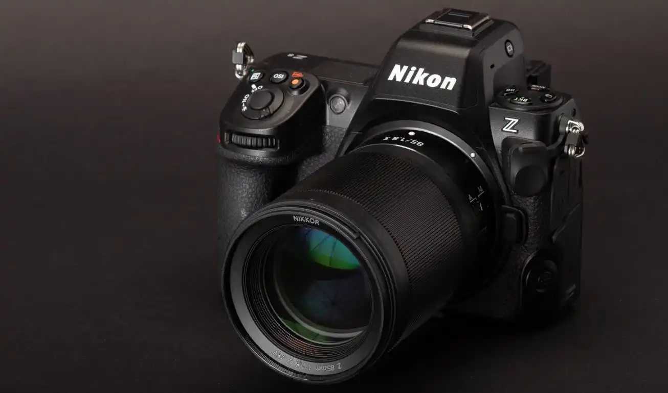 高端全画幅相机推荐：索尼a7CR、尼康Z8与佳能EOS R6 II