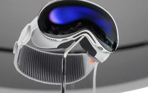 苹果Apple Vision Pro头显预装应用质量遭质疑 50%应用未完成优化