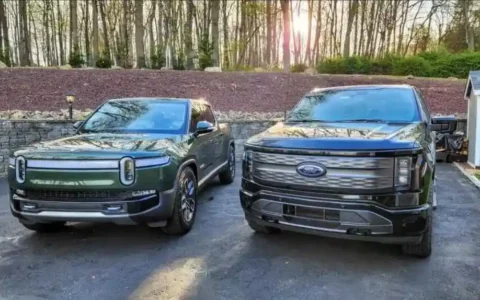 Ford F-150 Lightning vs Rivian R1T续航里程大比拼 谁跑得更远？