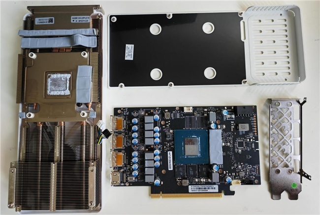 AI性能狂飙！耕升 GeForce RTX 4070 SUPER 踏雪Mini性能解禁
