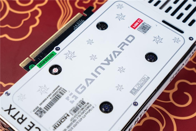 AI性能狂飙！耕升 GeForce RTX 4070 SUPER 踏雪Mini性能解禁