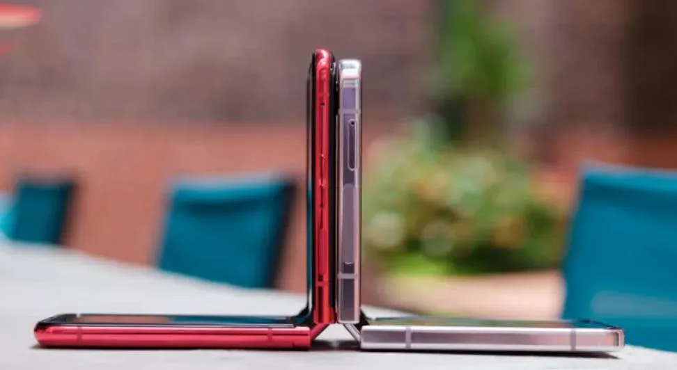 小米翻盖手机Xiaomi Mix Flip曝光：预计今年上半年推出