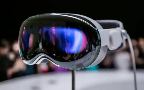 苹果Vision Pro头显预售18分钟内售罄：黄牛怒炒价格