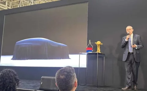 Lucid汽车公司CEO：中型电动汽车将成为特斯拉Model 3和Model Y的直接竞争对手