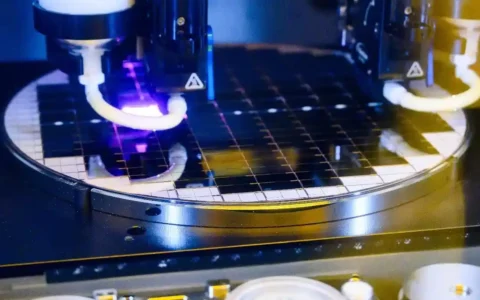 英特尔Intel宣布实现3D先进封装技术Foveros的大规模量产