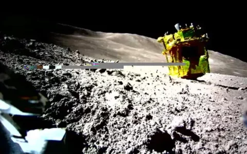 JAXA：日本智能着陆器在月球表面倒置着陆